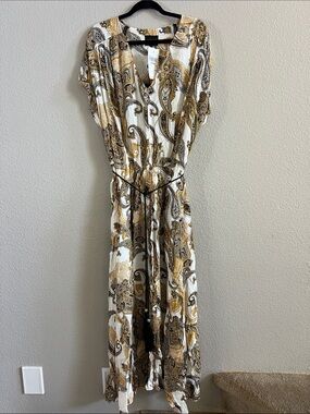 Live Unlimited London White Maxi Dress with Gold and Brown Paisley Suze 20 NWT